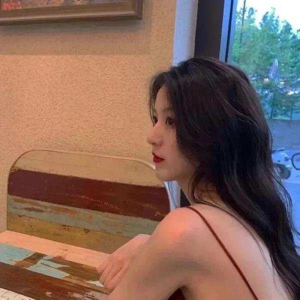 姜记者给个名分吧